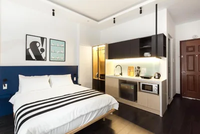 Studio Deluxe Queen — Central Studios at Ben Thanh Market by CIRCADIAN